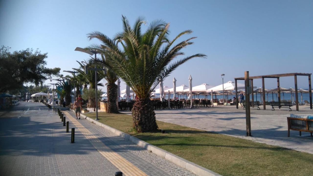 Lilli Deluxe Nikiti (Sithonia)