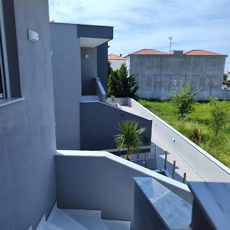 Lilli Deluxe Apartment Nikiti  Exterior photo